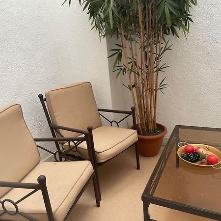 Studio N•2 Avec Patio En Plein Coeur De La Ville Bagnères-de-Bigorre المظهر الخارجي الصورة
